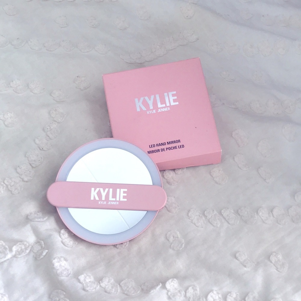 KYLIE JENNER LED HAND MIRROR